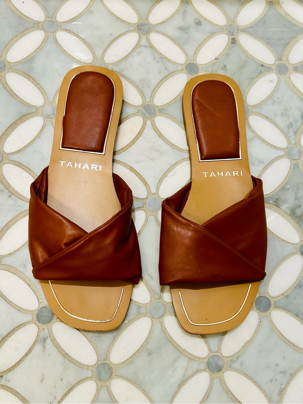 Sold Tahari Sabana Cognac Brown Faux Leather Criss Cross Slide Sandals Padded - Picture 2 of 6